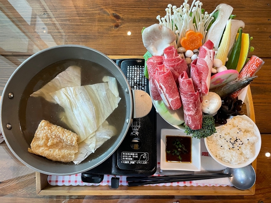 [台南美食] 超夢幻花草系!鄉村風庭園餐廳 2031幸福包裝場 台南玉井景觀餐廳推薦 @城市少女阿璇