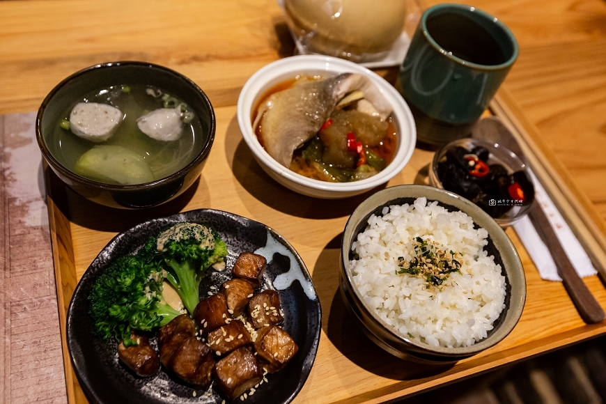 [台南景點]最台南的玩法！百年老屋喝茶吃美食 看答嘴鼓表演│永樂町鼓茶樓 @城市少女阿璇