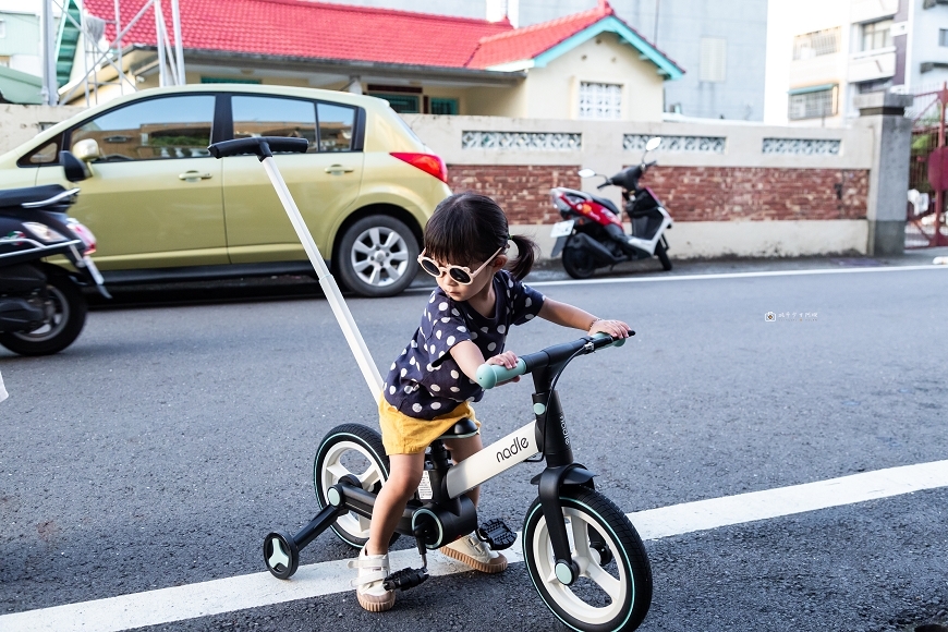 [育兒日記]蹓小孩放電激推！NadleS900四合一平衡腳踏車，簡約時尚多功能，輕鬆收車超方便，CP值爆表～ @城市少女阿璇