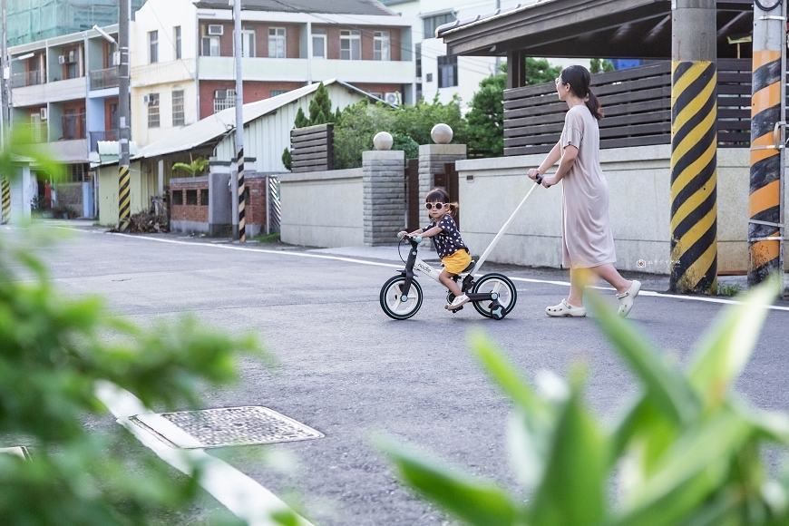 [育兒日記]蹓小孩放電激推！NadleS900四合一平衡腳踏車，簡約時尚多功能，輕鬆收車超方便，CP值爆表～ @城市少女阿璇