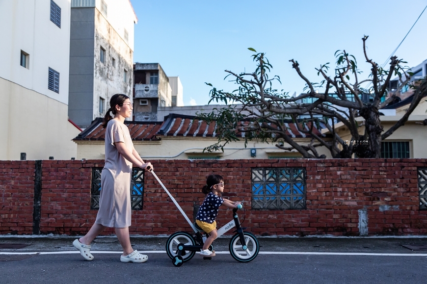 [育兒日記]小孩玩瘋！台南免費親子景點  室內玩沙、扮家家酒推薦 ｜ 佳里親子悠遊館 @城市少女阿璇