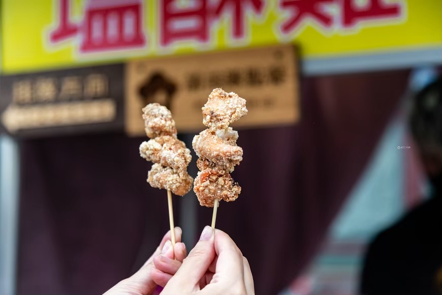 [台南美食]超人氣秒殺美食！安南區最強三角骨  中州寮保安宮三角骨 安南區必吃排隊美食 @城市少女阿璇