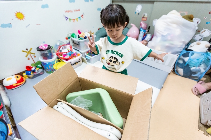 [育兒日記]孩子的桌上小樂園！高CP值兒童桌椅推薦，多功能學習/遊戲/吃飯桌，KIDUS兒童多功能學習桌椅組開箱心得～ @城市少女阿璇