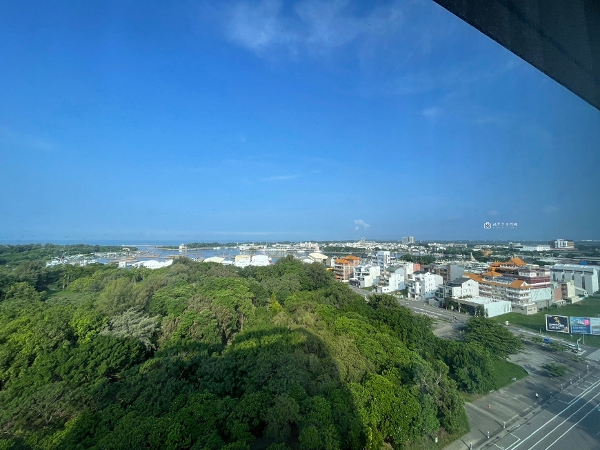 [台南住宿]無敵環景高空酒吧 質感滿分超放鬆 台南住宿推薦 | 台南安平雅樂軒酒店 @城市少女阿璇