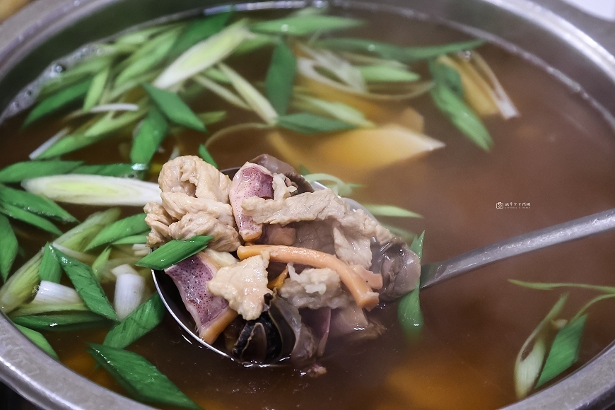 [台南餐廳]激推山寨雞！在地人都吃這家台式熱炒手路菜，新營聚餐餐廳推薦｜山寨家庭餐廳 @城市少女阿璇