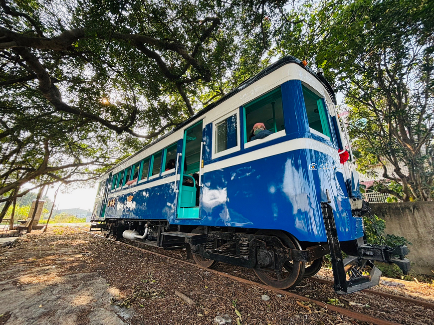 [台南旅遊]台南新玩法！搭懷舊「勝利號」看舊鐵道、吃冰，藍皮列車加上蒂芬妮藍車廂，超級美～ @城市少女阿璇