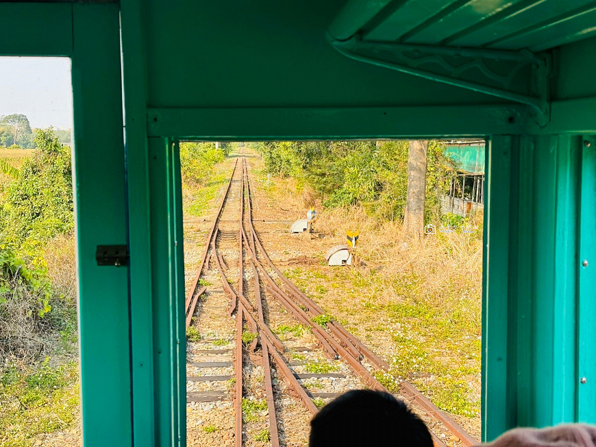 [台南旅遊]台南新玩法！搭懷舊「勝利號」看舊鐵道、吃冰，藍皮列車加上蒂芬妮藍車廂，超級美～ @城市少女阿璇