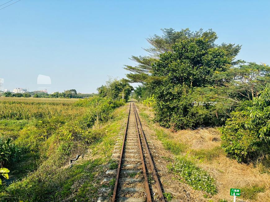 [台南旅遊]台南新玩法！搭懷舊「勝利號」看舊鐵道、吃冰，藍皮列車加上蒂芬妮藍車廂，超級美～ @城市少女阿璇