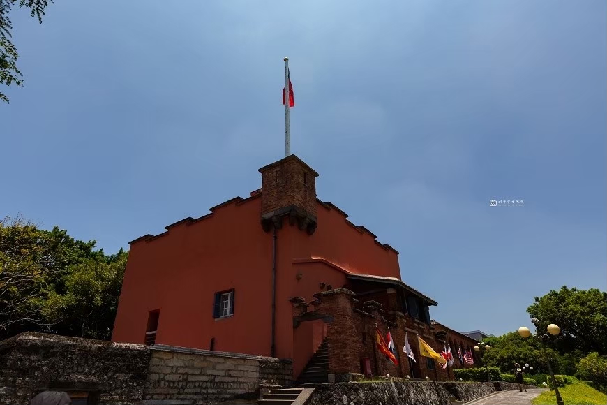 [新北美食]充滿歐式風情的淡水河畔餐廳，淡水景觀餐廳推薦｜淡水領事館咖啡 Consulate @城市少女阿璇