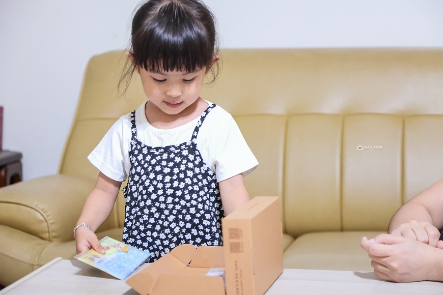 [育兒日記]幼兒開學必備！作伴姓名貼安心材質，防水耐高溫超耐用，客製化繽紛餐碗、不鏽鋼杯真心推薦 @城市少女阿璇