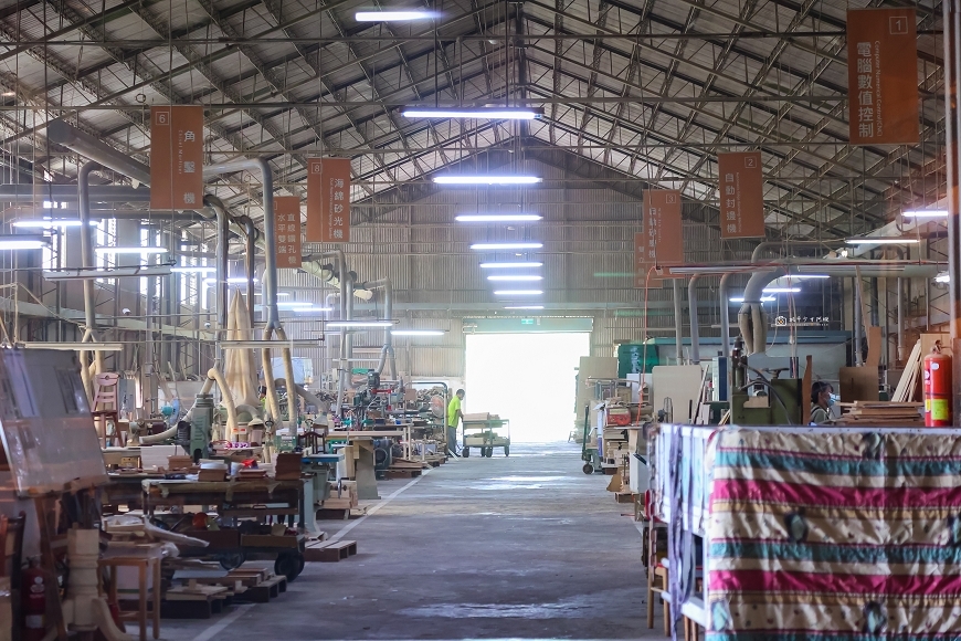 [台南景點]美雅家具觀光工廠｜白河親子景點推薦！五感認識木頭、木工DIY，大草皮放電一日遊 @城市少女阿璇