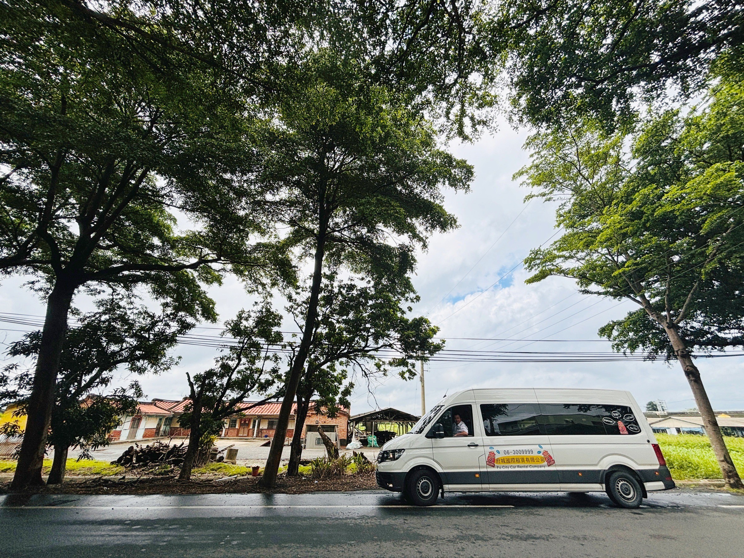 台南包車遊～安全舒適的全新車隊，包車旅遊才能真正放鬆，台灣包車推薦｜府城國際台灣包車 @城市少女阿璇