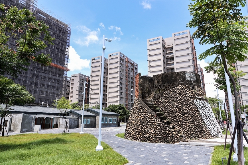 [台南景點]二空新村文化園區，台南新景點！空軍眷村大改造，復古文青風超好拍｜仁德二空新村(原二空眷村) @城市少女阿璇