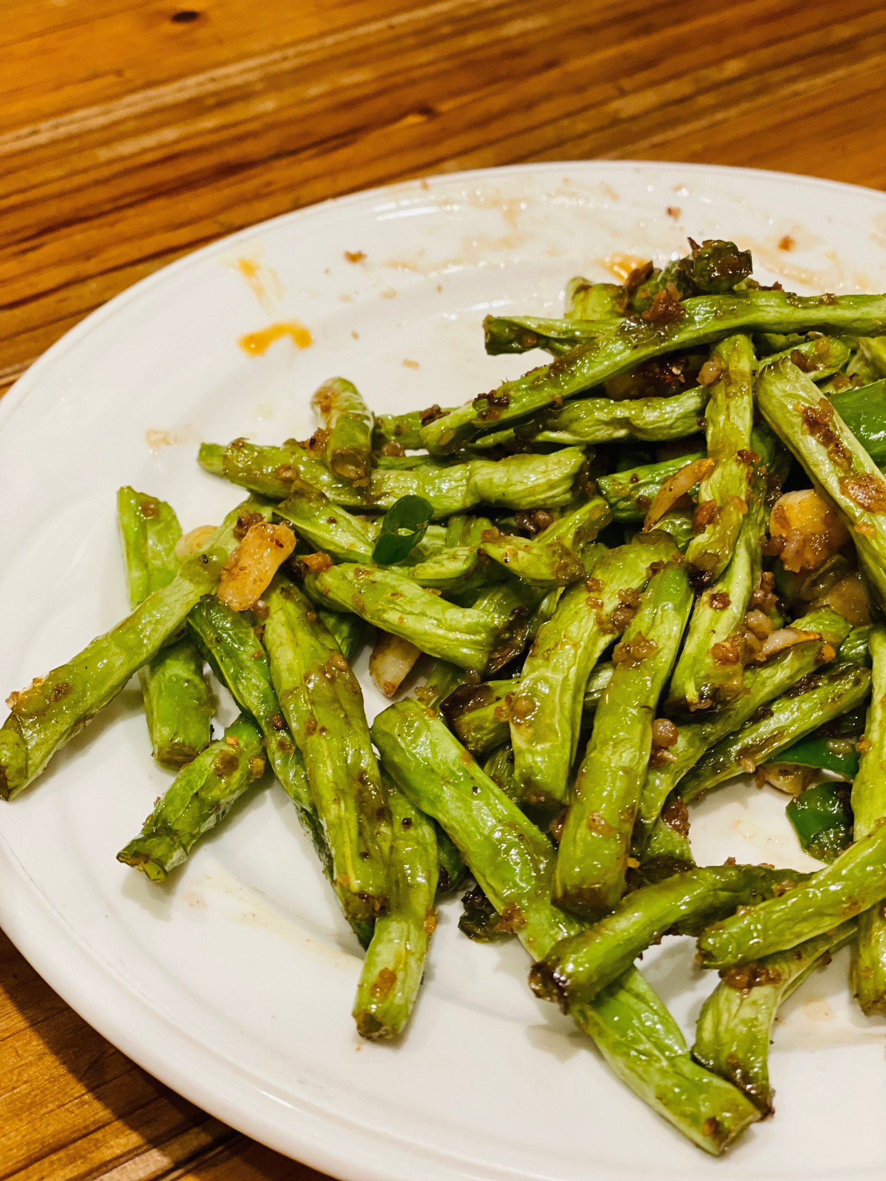 [台南美食]在地人才知道！在日式包廂吃台式熱炒，營業到凌晨不趕人，台南聚餐推薦｜上鶴茶坊 @城市少女阿璇