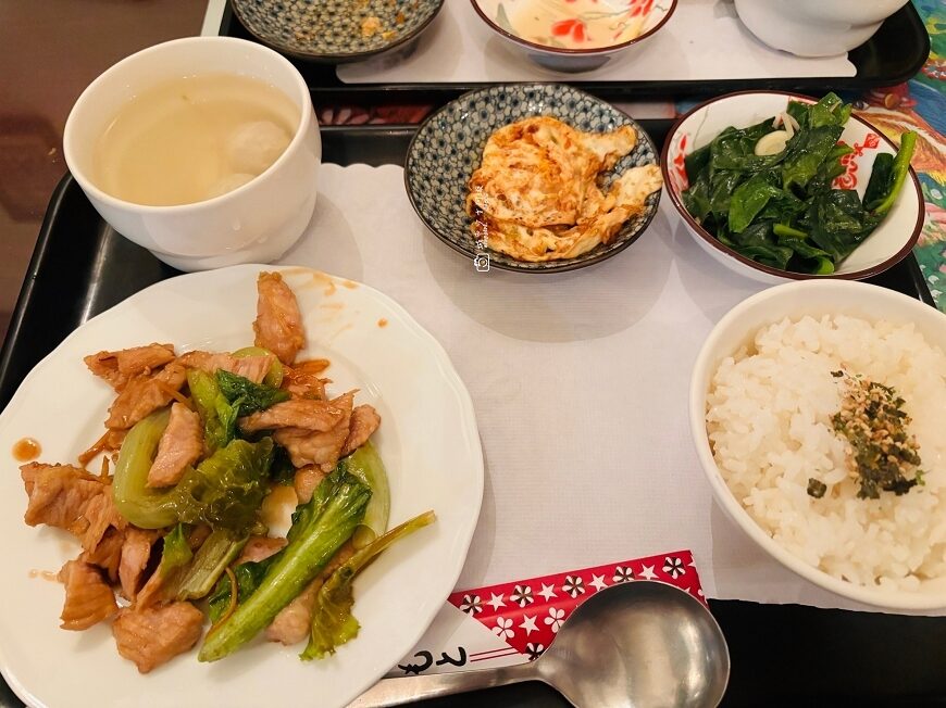 [台南美食]低調卻不失美味的復古簡餐餐廳，超佛心價格還附飲料跟甜點，佳里聚餐餐廳推薦｜珞角簡餐(附菜單) @城市少女阿璇