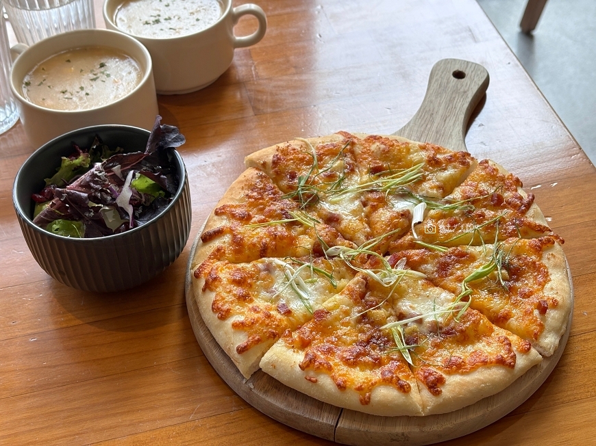 [台南美食]明亮挑高空間、座位多好用餐，友愛街巷弄的Q彈手工麵，聚餐推薦｜Dor,留手工義大利麵 @城市少女阿璇