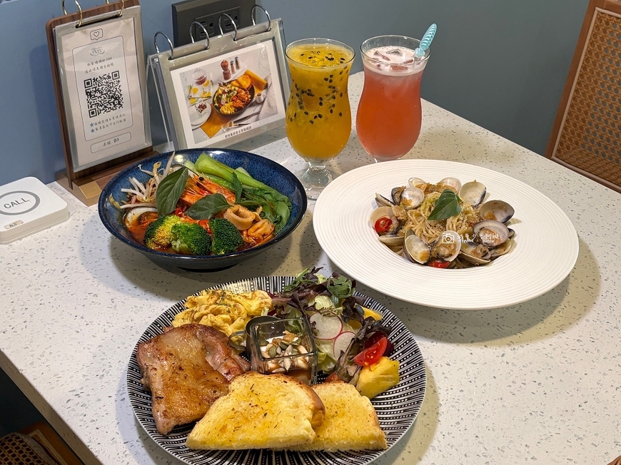 [台南美食]好拍又舒適的聚會空間，台南網美氛圍餐廳，每個角落都有小巧思｜我在cogitocafe52 @城市少女阿璇