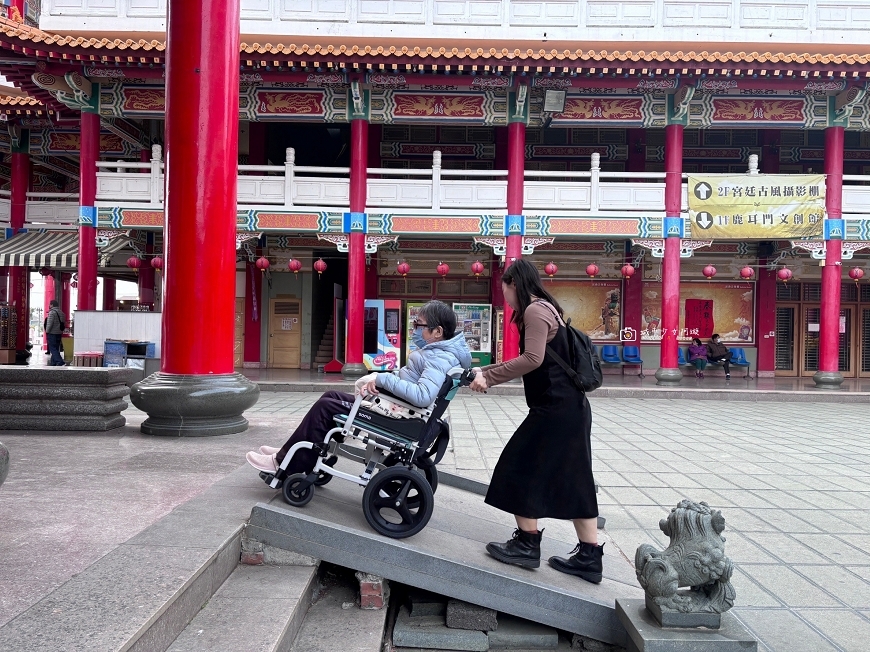 台南濱海一日遊，行動不便也能輕鬆玩，全家出遊方便好安心，無障礙包車旅遊推薦｜府城國際台灣包車 @城市少女阿璇