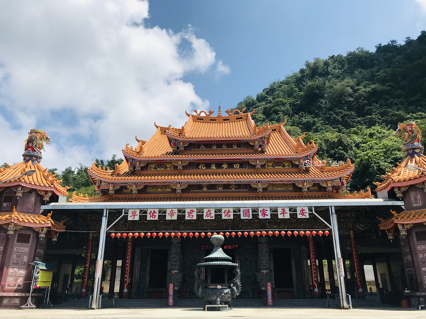 [台南旅遊]高人氣東山咖啡館，山巒美景一覽無遺，大鋤花間咖啡生態農場，東山175咖啡公路景觀餐廳推薦 @城市少女阿璇