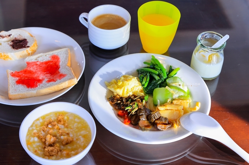 [屏東住宿]南洋風戶外大眾池體驗，多種溫泉SPA池，專屬美人湯與獨棟木屋｜茴香戀戀溫泉會館 ，屏東四重溪溫泉季 @城市少女阿璇