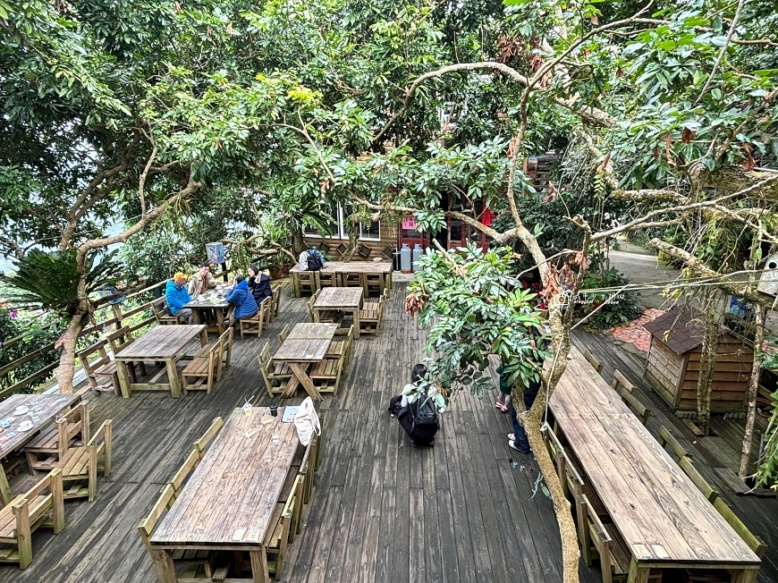 [台南旅遊]高人氣東山咖啡館，山巒美景一覽無遺，大鋤花間咖啡生態農場，東山175咖啡公路景觀餐廳推薦 @城市少女阿璇