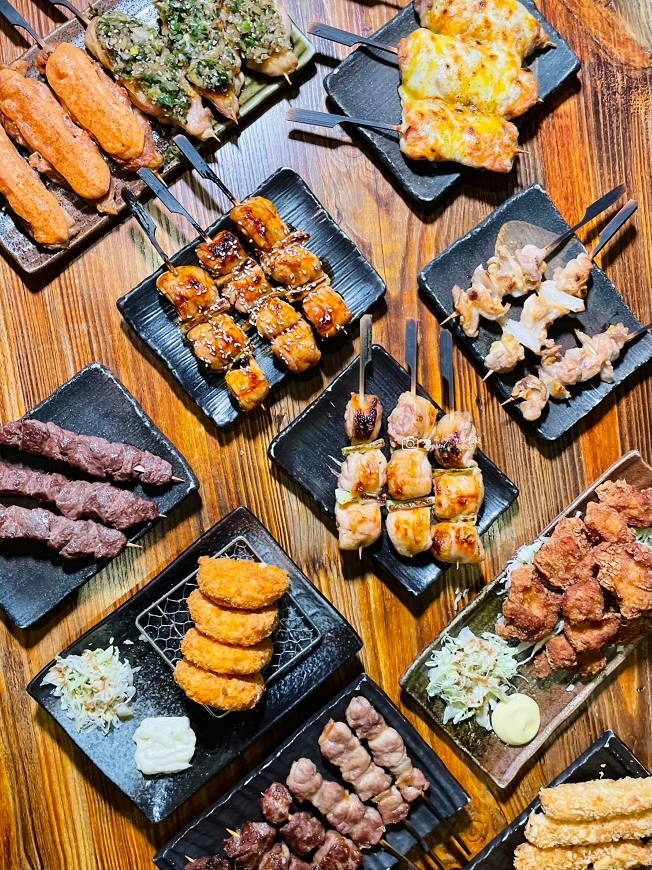 [台南美食]漫遊台南夜晚，海安路上的日式居酒屋，串燒與啤酒的完美搭配｜杉樽串燒居酒屋 @城市少女阿璇
