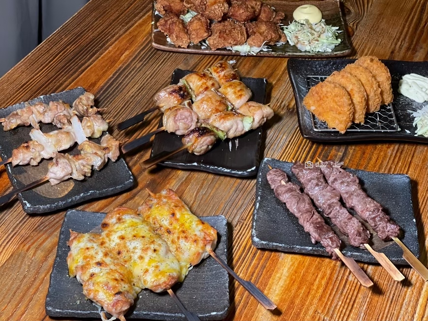 [台南美食]漫遊台南夜晚，海安路上的日式居酒屋，串燒與啤酒的完美搭配｜杉樽串燒居酒屋 @城市少女阿璇