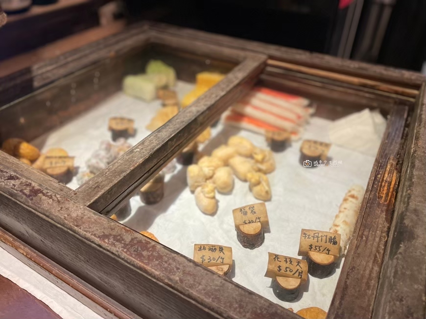 [台南美食]漫遊台南夜晚，海安路上的日式居酒屋，串燒與啤酒的完美搭配｜杉樽串燒居酒屋 @城市少女阿璇