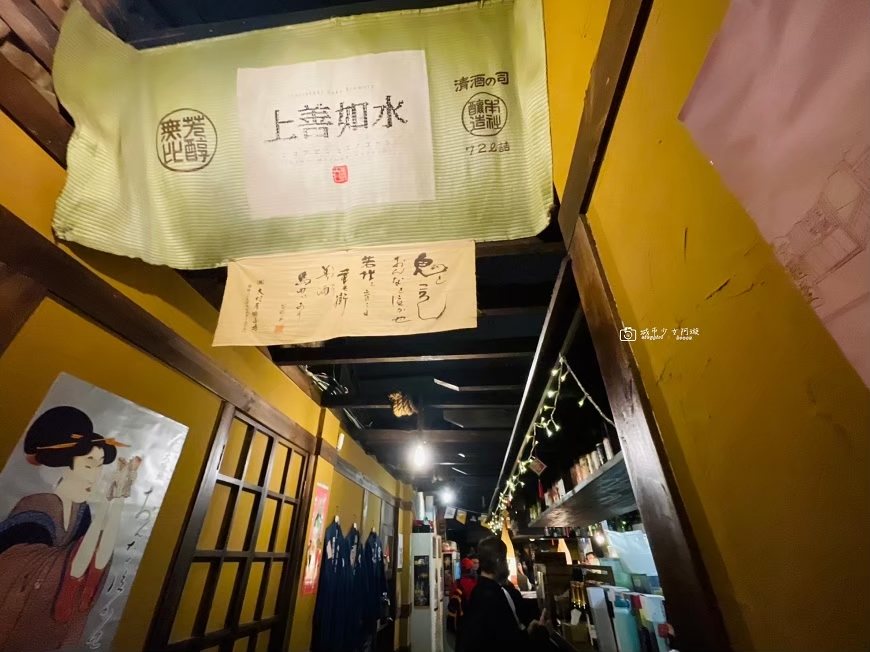 [台南美食]漫遊台南夜晚，海安路上的日式居酒屋，串燒與啤酒的完美搭配｜杉樽串燒居酒屋 @城市少女阿璇