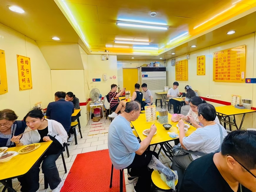 [台北美食]寧夏夜市必吃小吃，經典夜市美味蚵仔煎，寧夏夜市推薦｜蚵仔煎大王 @城市少女阿璇