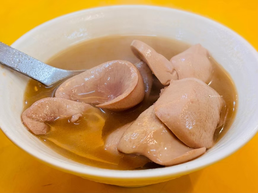 [台北美食]寧夏夜市必吃小吃，經典夜市美味蚵仔煎，寧夏夜市推薦｜蚵仔煎大王 @城市少女阿璇