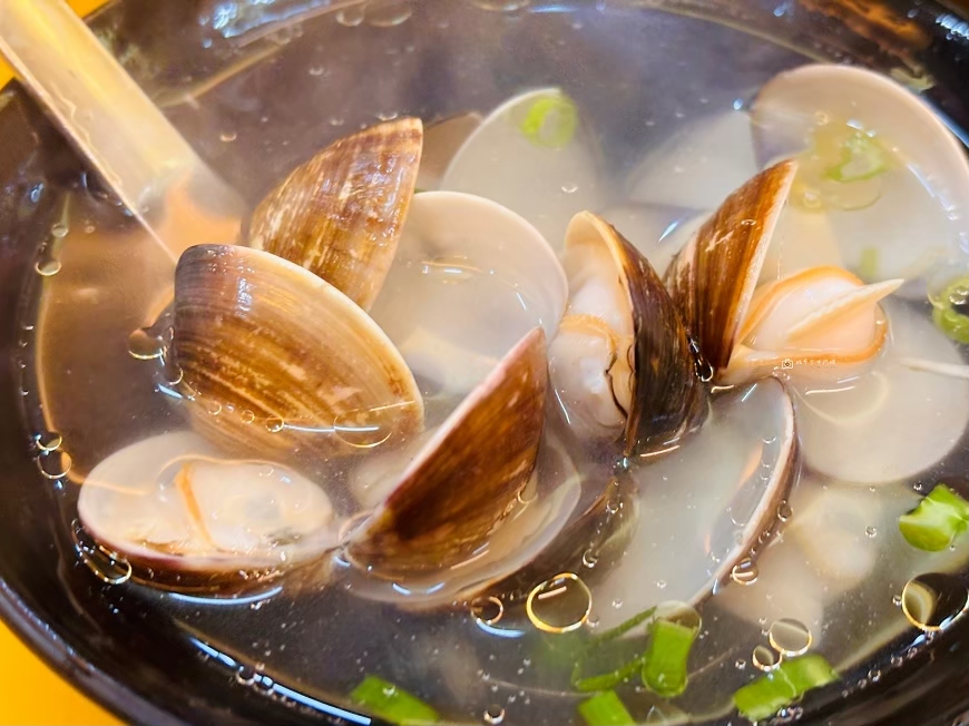 [台北美食]寧夏夜市必吃小吃，經典夜市美味蚵仔煎，寧夏夜市推薦｜蚵仔煎大王 @城市少女阿璇