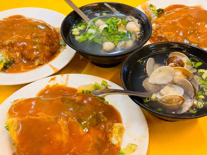 [台北美食]寧夏夜市必吃小吃，經典夜市美味蚵仔煎，寧夏夜市推薦｜蚵仔煎大王 @城市少女阿璇