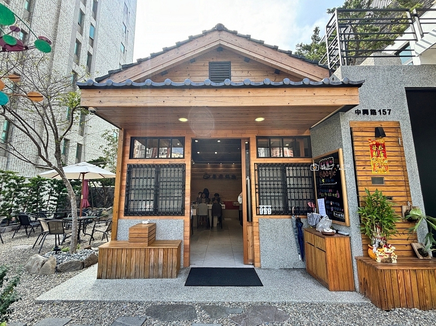 [嘉義美食]隱身市區的人氣火鍋店  環境舒適餐點實在聚餐首選  菜盤火鍋料全免費｜馨月鍋物 @城市少女阿璇