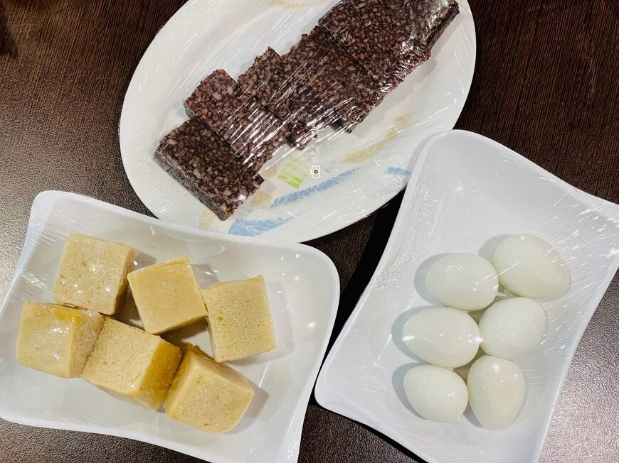 [台南美食]在地人也愛！環境好湯頭好，溫體豬溫體牛肉質軟嫩，價格超親民，飲料、白飯、冰品吃到飽｜食佳石頭火鍋 @城市少女阿璇