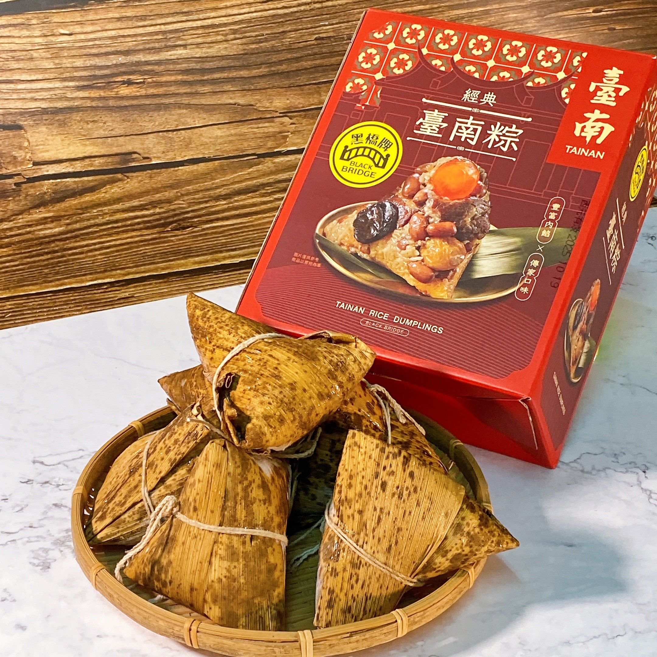 [台南旅遊]好吃又好玩！季節限定黑橋牌臺南粽，免門票香腸主題觀光工廠，台南親子景點推薦｜黑橋牌香腸博物館 @城市少女阿璇