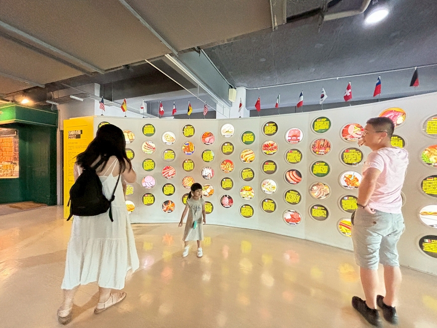 [台南旅遊]好吃又好玩！季節限定黑橋牌臺南粽，免門票香腸主題觀光工廠，台南親子景點推薦｜黑橋牌香腸博物館 @城市少女阿璇