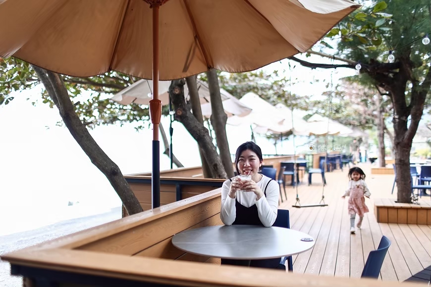 [屏東旅遊]看海秘境！海天一色美景超級紓壓，屏東順遊景點推薦，親子無障礙友善空間｜枋野秘境-海景咖啡 @城市少女阿璇