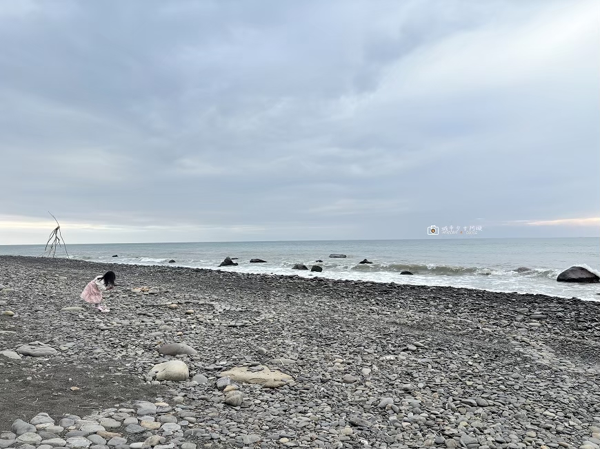 [屏東旅遊]看海秘境！海天一色美景超級紓壓，屏東順遊景點推薦，親子無障礙友善空間｜枋野秘境-海景咖啡 @城市少女阿璇