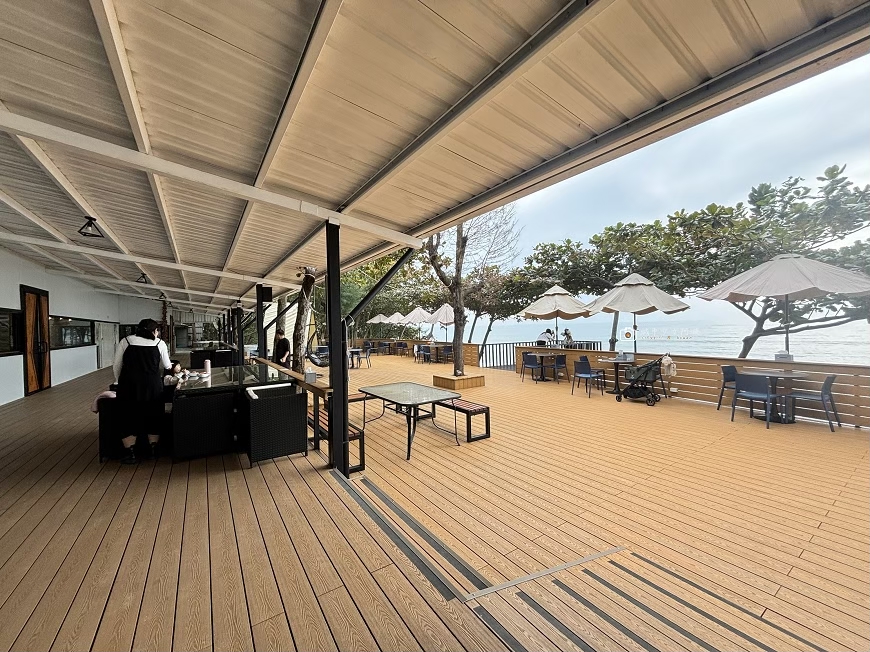 [屏東旅遊]看海秘境！海天一色美景超級紓壓，屏東順遊景點推薦，親子無障礙友善空間｜枋野秘境-海景咖啡 @城市少女阿璇