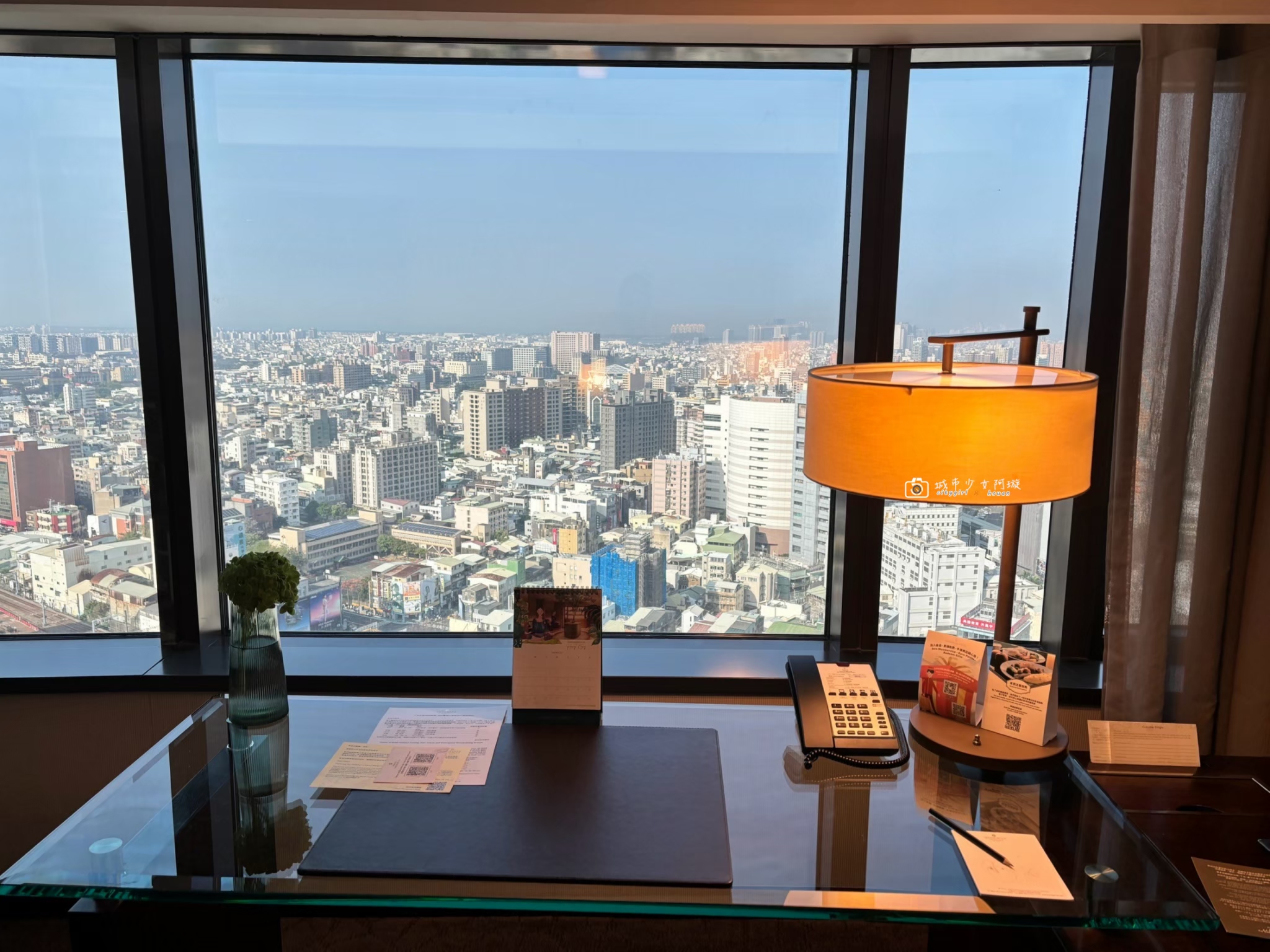 [台南住宿]不只樓層台南最高，服務也很頂！獨享全市最美風景，賓至如歸質感享受，超豐盛歐式自助餐，台南五星級飯店推薦｜台南遠東香格里拉 @城市少女阿璇