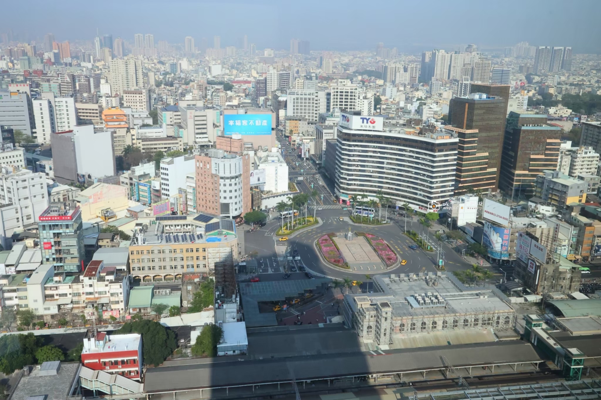 [台南住宿]不只樓層台南最高，服務也很頂！獨享全市最美風景，賓至如歸質感享受，超豐盛歐式自助餐，台南五星級飯店推薦｜台南遠東香格里拉 @城市少女阿璇