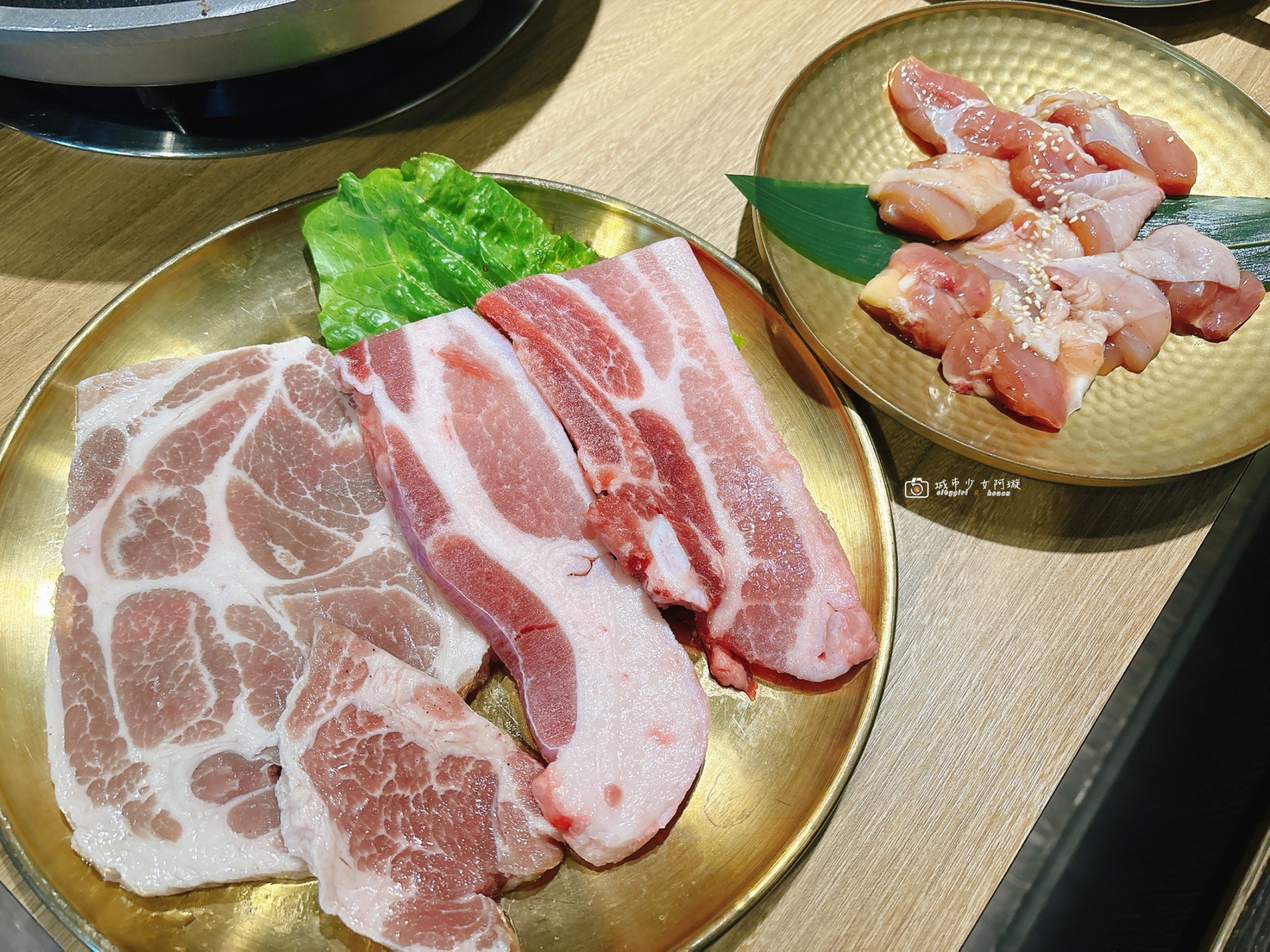 [台南美食]回訪再回訪！在地人氣美食，新營必吃韓式料理，激推鍋蓋烤肉、銅盤烤肉、海鮮煎餅！新營午餐晚餐推薦｜譚歐巴韓風美食 @城市少女阿璇