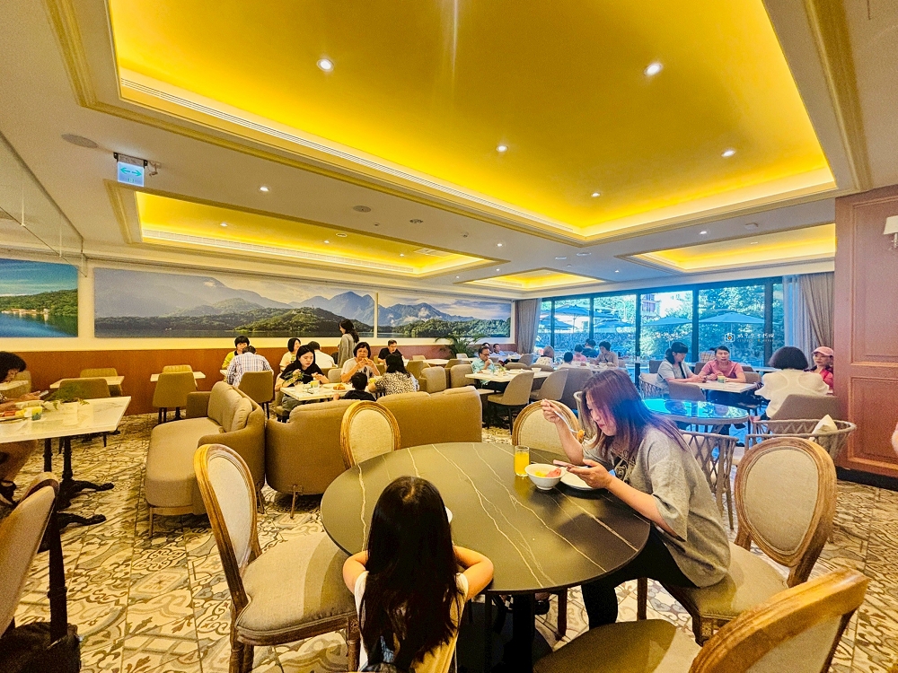[南投住宿]親民價位入住純白城堡飯店，簡約舒適的南投住宿推薦｜福容徠旅水里店 @城市少女阿璇