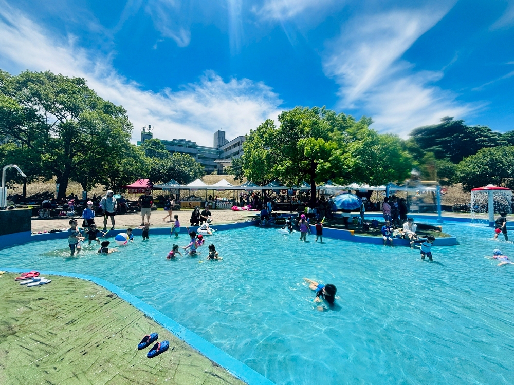 [南投旅遊]夏天必去玩水好去處！「2025水里水漾樂園-瘋水祭」超好玩，大型氣墊城堡溜滑梯，超多戲水池不用搶｜水里親水公園 @城市少女阿璇