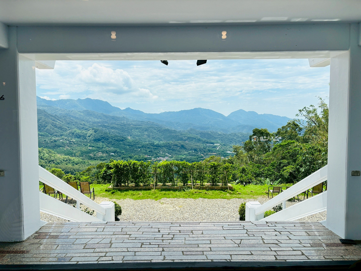 [台南美食]享受山林美景的景觀餐廳，關子嶺山雲共度的祕密花園｜雨露森林景觀咖啡 @城市少女阿璇