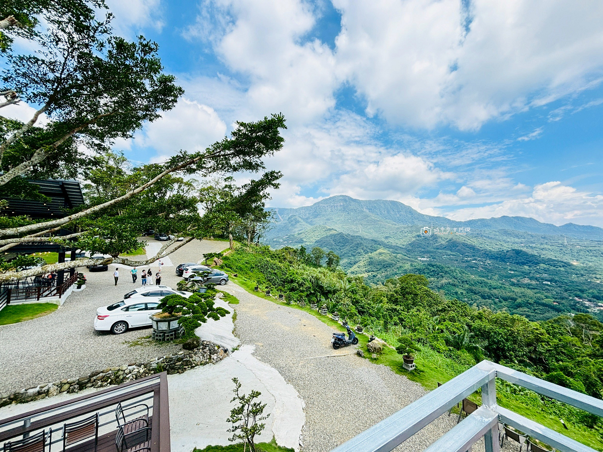 [台南美食]享受山林美景的景觀餐廳，關子嶺山雲共度的祕密花園｜雨露森林景觀咖啡 @城市少女阿璇
