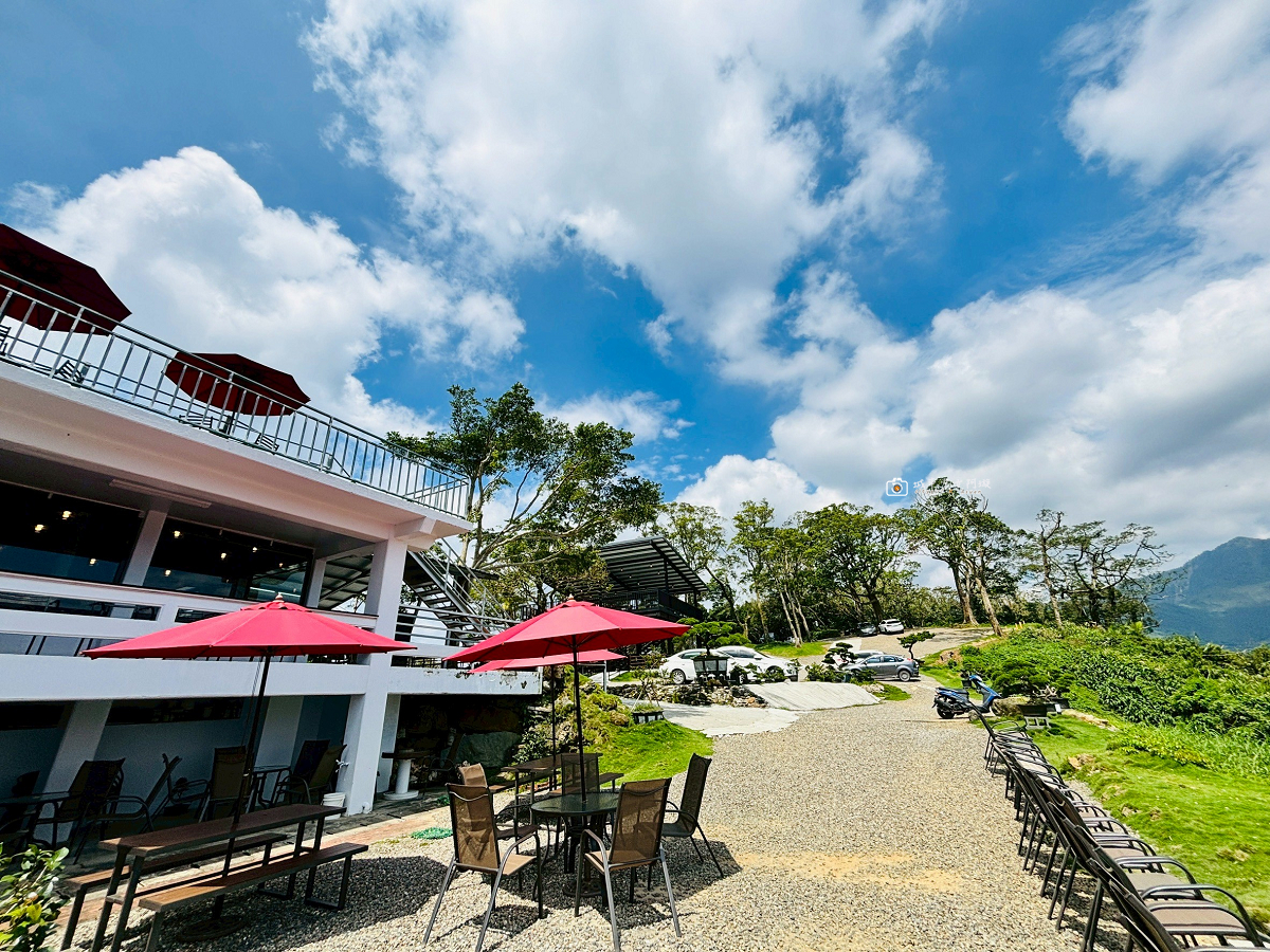 [台南美食]享受山林美景的景觀餐廳，關子嶺山雲共度的祕密花園｜雨露森林景觀咖啡 @城市少女阿璇