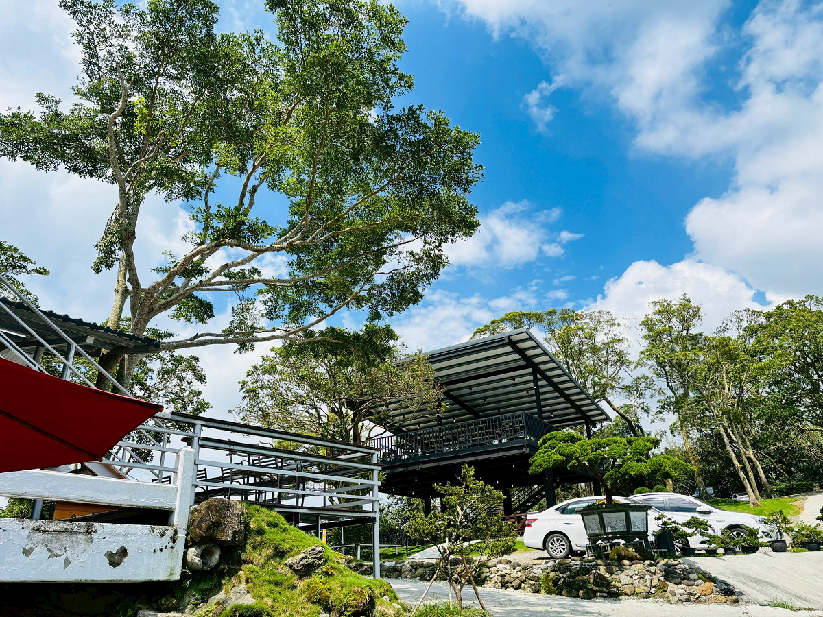 [台南美食]享受山林美景的景觀餐廳，關子嶺山雲共度的祕密花園｜雨露森林景觀咖啡 @城市少女阿璇