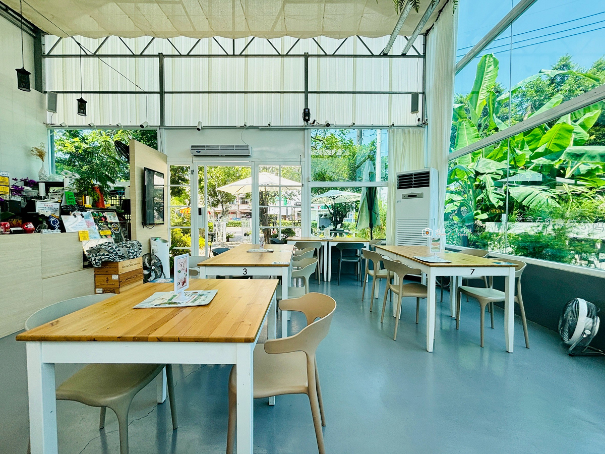 [台南美食]被植物包圍的玻璃屋餐廳，蔬菜控必訪的城市綠洲｜萬客來水耕蔬菜智慧農場 @城市少女阿璇